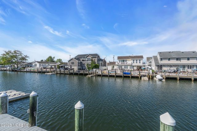 1838 Skiff Court, Toms River, NJ 08753