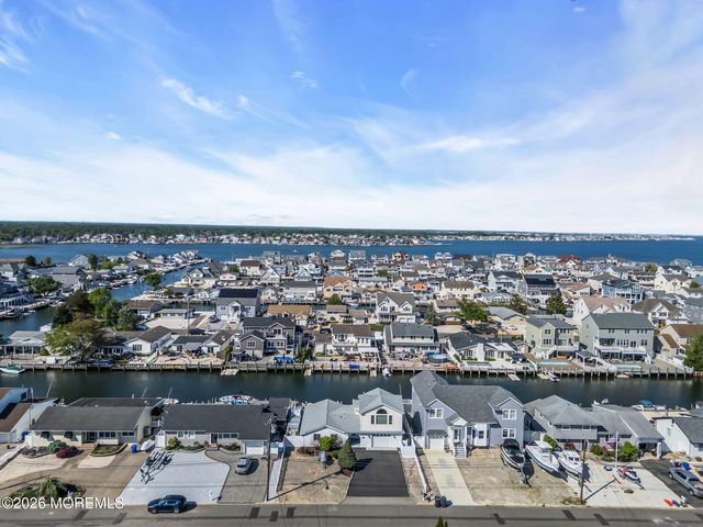 1838 Skiff Court, Toms River, NJ 08753