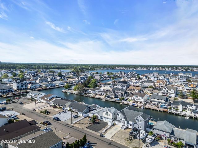 1838 Skiff Court, Toms River, NJ 08753