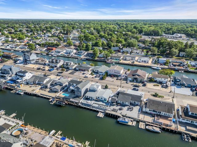 1838 Skiff Court, Toms River, NJ 08753