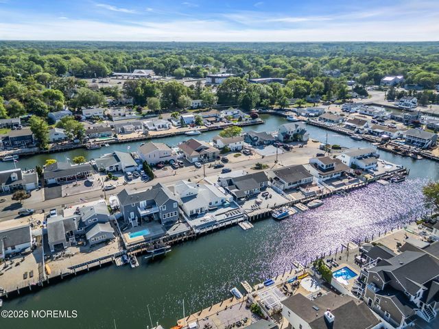 1838 Skiff Court, Toms River, NJ 08753