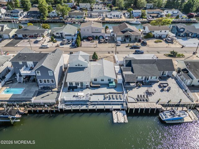 1838 Skiff Court, Toms River, NJ 08753