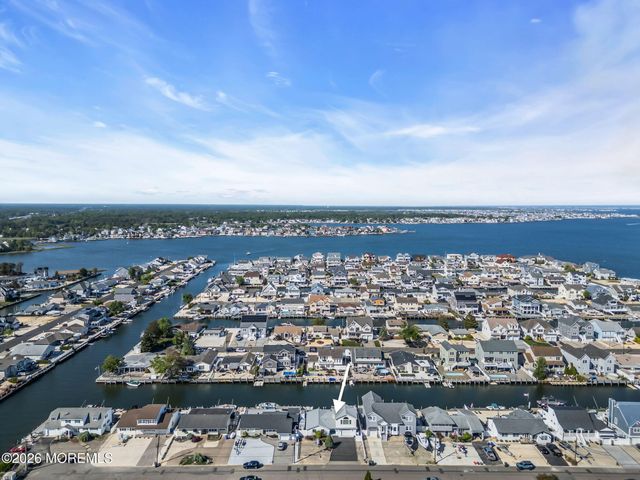1838 Skiff Court, Toms River, NJ 08753