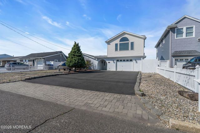 1838 Skiff Court, Toms River, NJ 08753