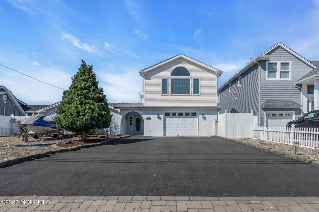 1838 Skiff Court, Toms River, NJ 08753