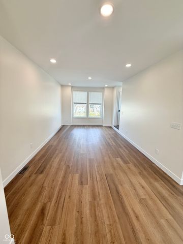 2607 E New York Street, Indianapolis, IN 46201