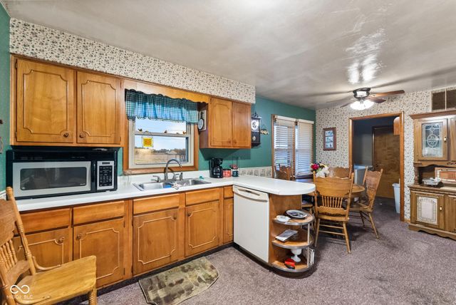 10883 E Greendale Drive, Seymour, IN 47274