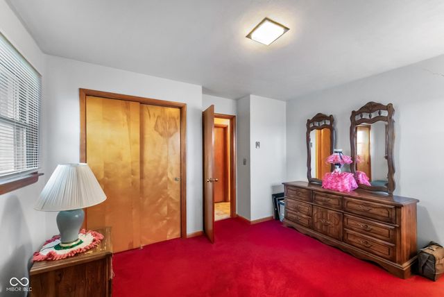 10883 E Greendale Drive, Seymour, IN 47274