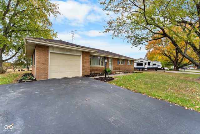 10883 E Greendale Drive, Seymour, IN 47274
