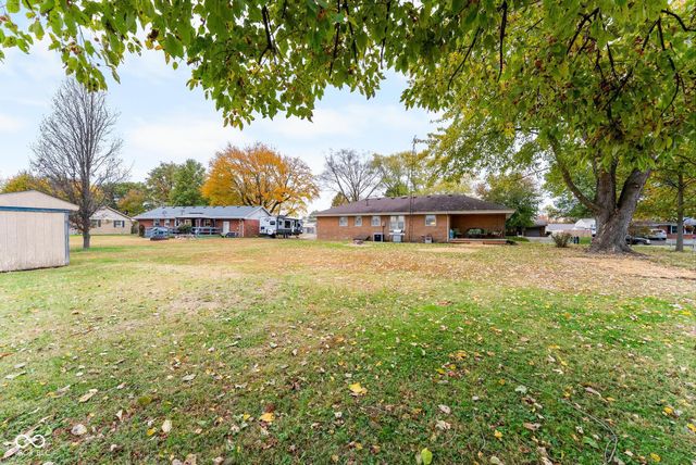 10883 E Greendale Drive, Seymour, IN 47274