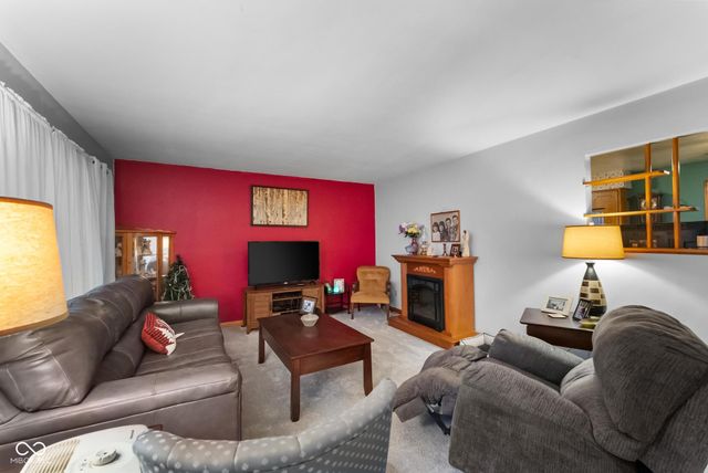 10883 E Greendale Drive, Seymour, IN 47274