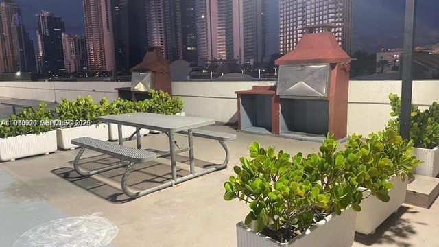 17021 N Bay Road 126, Sunny Isles Beach, FL 33160