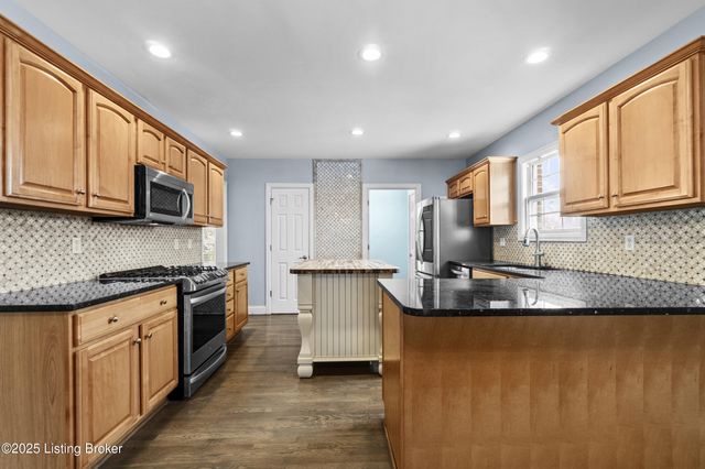 12104 Briargate Ln, Goshen, KY 40026