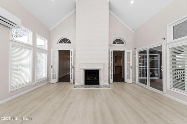 12104 Briargate Ln, Goshen, KY 40026