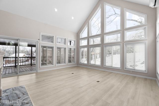 12104 Briargate Ln, Goshen, KY 40026