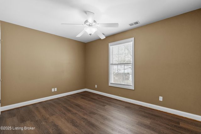 12104 Briargate Ln, Goshen, KY 40026