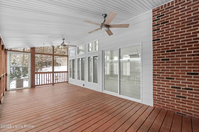 12104 Briargate Ln, Goshen, KY 40026