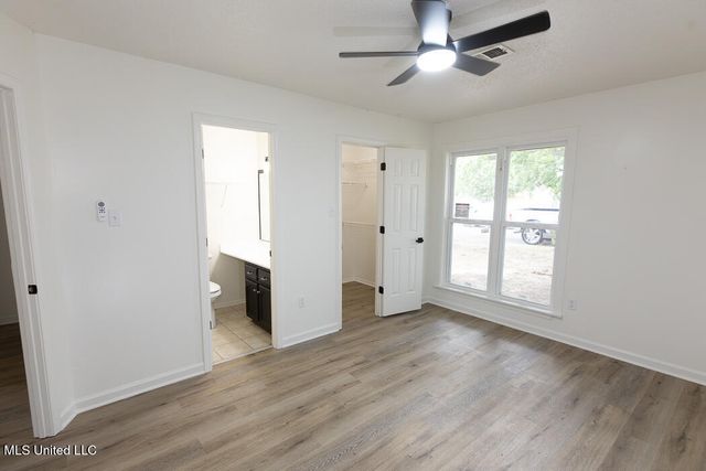 10335 Yates Drive, Olive Branch, MS 38654