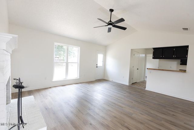 10335 Yates Drive, Olive Branch, MS 38654