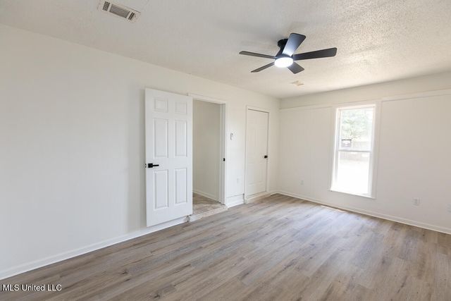 10335 Yates Drive, Olive Branch, MS 38654