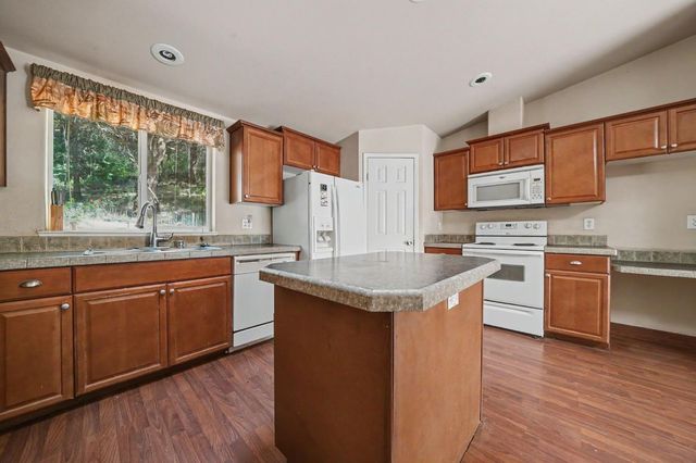 6240 Michel Rd, Mountain Ranch, CA 95246