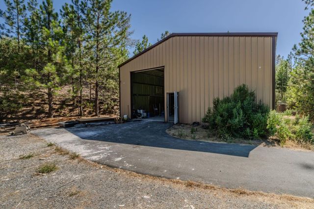 6240 Michel Rd, Mountain Ranch, CA 95246