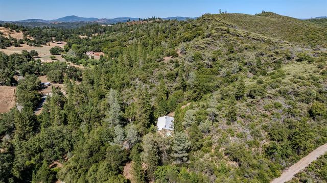 6240 Michel Rd, Mountain Ranch, CA 95246