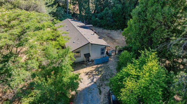 6240 Michel Rd, Mountain Ranch, CA 95246