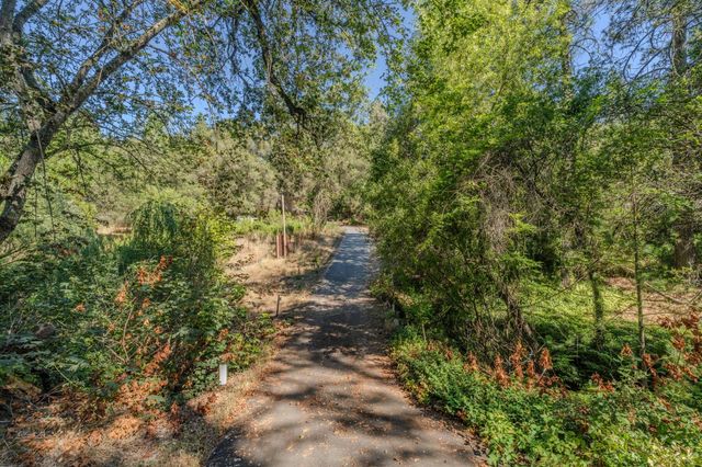 6240 Michel Rd, Mountain Ranch, CA 95246