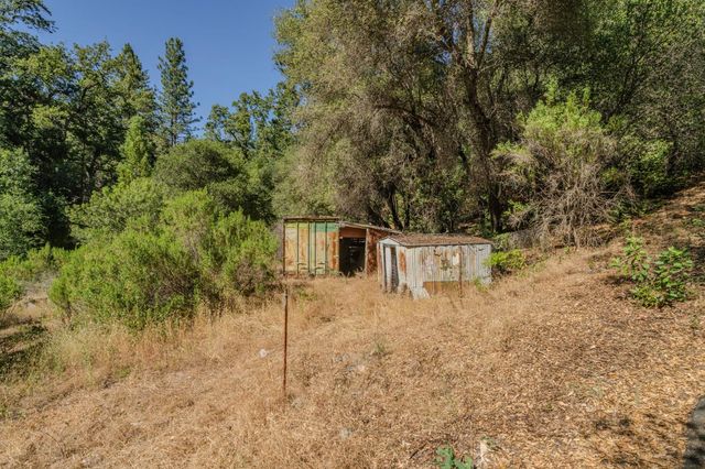 6240 Michel Rd, Mountain Ranch, CA 95246