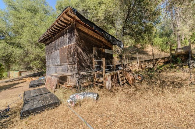 6240 Michel Rd, Mountain Ranch, CA 95246