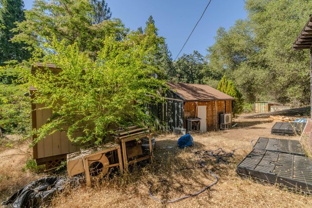 6240 Michel Rd, Mountain Ranch, CA 95246