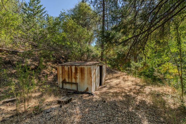6240 Michel Rd, Mountain Ranch, CA 95246