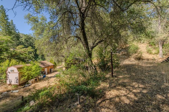 6240 Michel Rd, Mountain Ranch, CA 95246