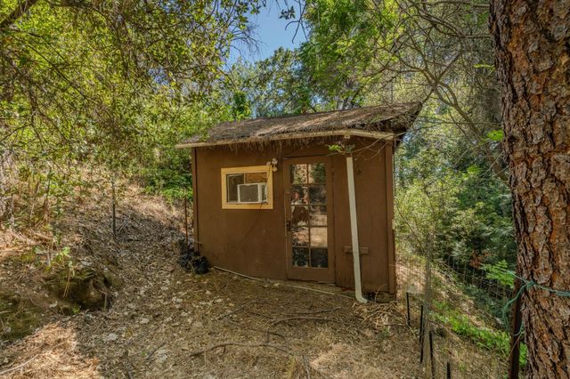 6240 Michel Rd, Mountain Ranch, CA 95246