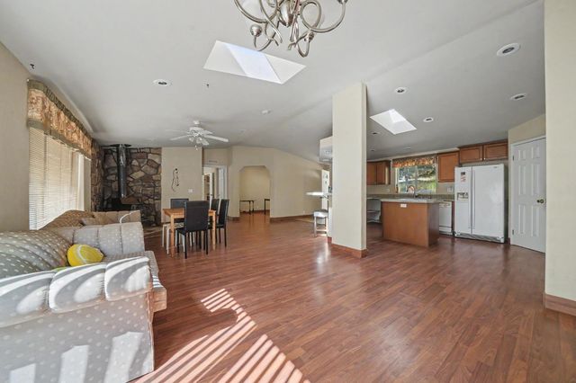 6240 Michel Rd, Mountain Ranch, CA 95246