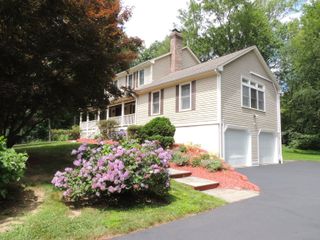 12 Cardinal Lane, Monroe, CT 06468