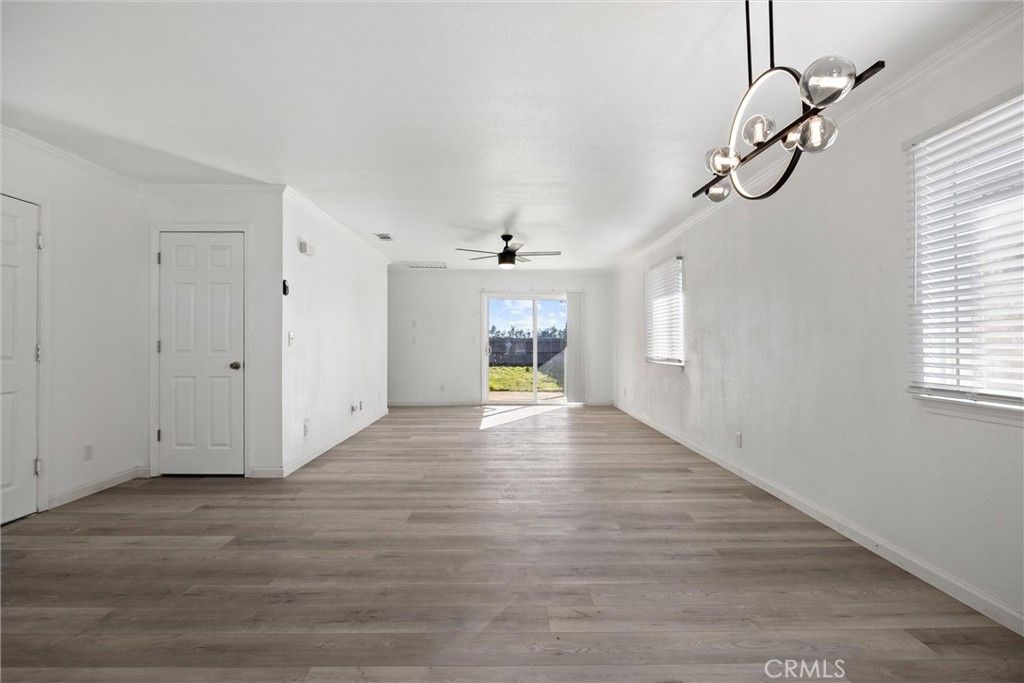 Image 6 of property listing at 2067 Blossom, Corning, CA 96021