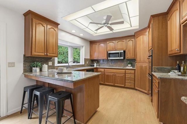 18967 Palo Oaks Court, Saratoga, CA 95070