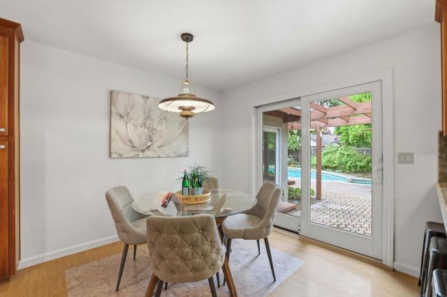 18967 Palo Oaks Court, Saratoga, CA 95070