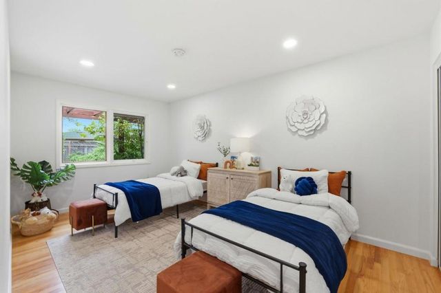 18967 Palo Oaks Court, Saratoga, CA 95070