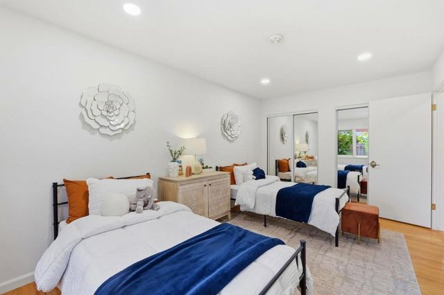 18967 Palo Oaks Court, Saratoga, CA 95070