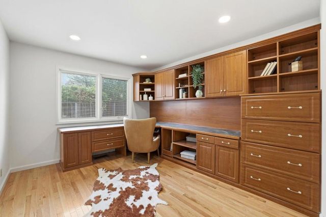 18967 Palo Oaks Court, Saratoga, CA 95070