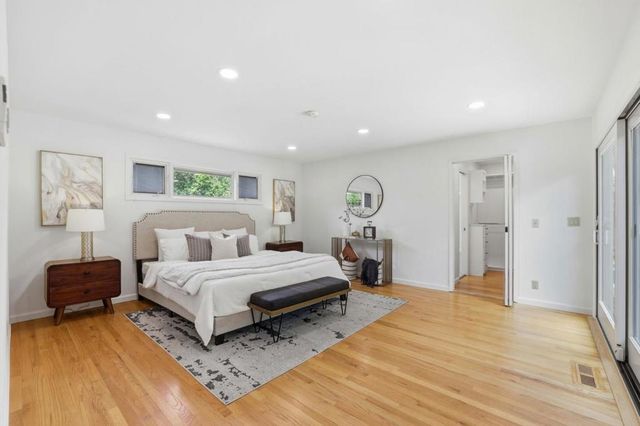 18967 Palo Oaks Court, Saratoga, CA 95070