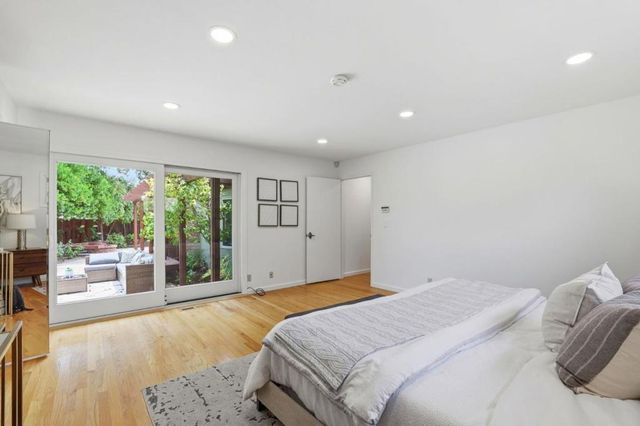 18967 Palo Oaks Court, Saratoga, CA 95070