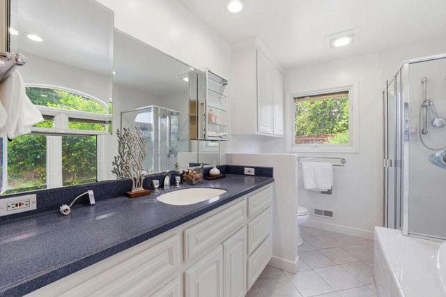 18967 Palo Oaks Court, Saratoga, CA 95070