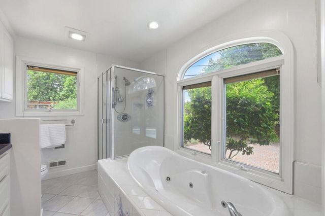 18967 Palo Oaks Court, Saratoga, CA 95070