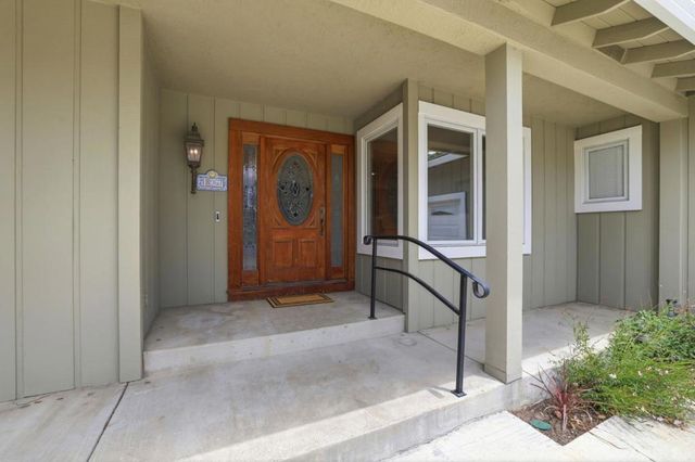 18967 Palo Oaks Court, Saratoga, CA 95070
