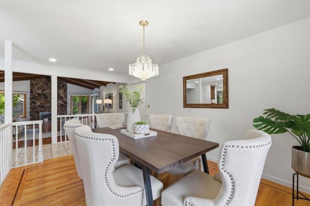 18967 Palo Oaks Court, Saratoga, CA 95070