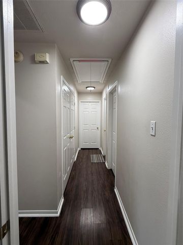 11807 Mckinney Falls Court, Sugar Land, TX 77498